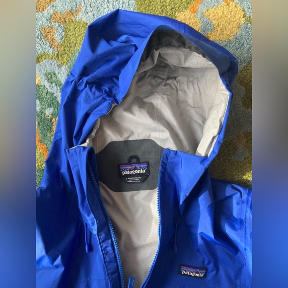 NWOT- Patagonia Women's Torrentshell Rain Jacket - Picture 3 of 9